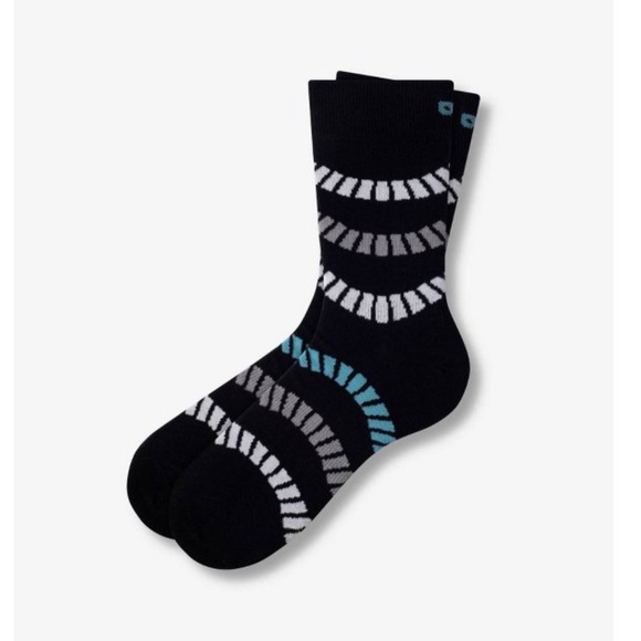 Pair of Thieves Wave Cushion Crew Socks - Picture 4 of 4